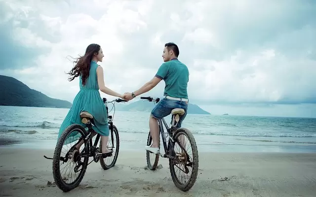 夫妻, 海滩, 自行车